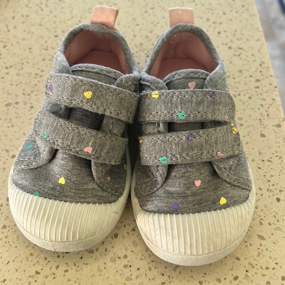 Heart Print Toddler Tennies Size 5